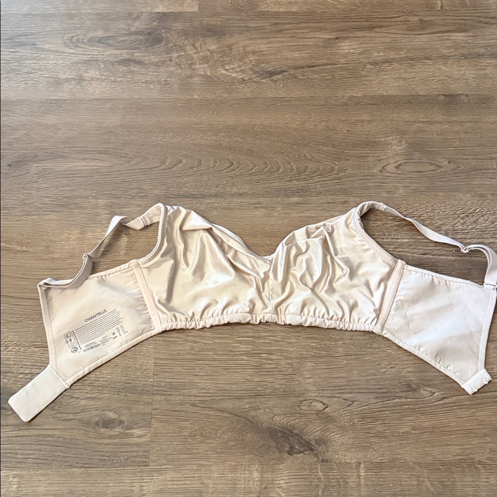 COMFORT CHIC WIRELESS Bra Size 34 DDD